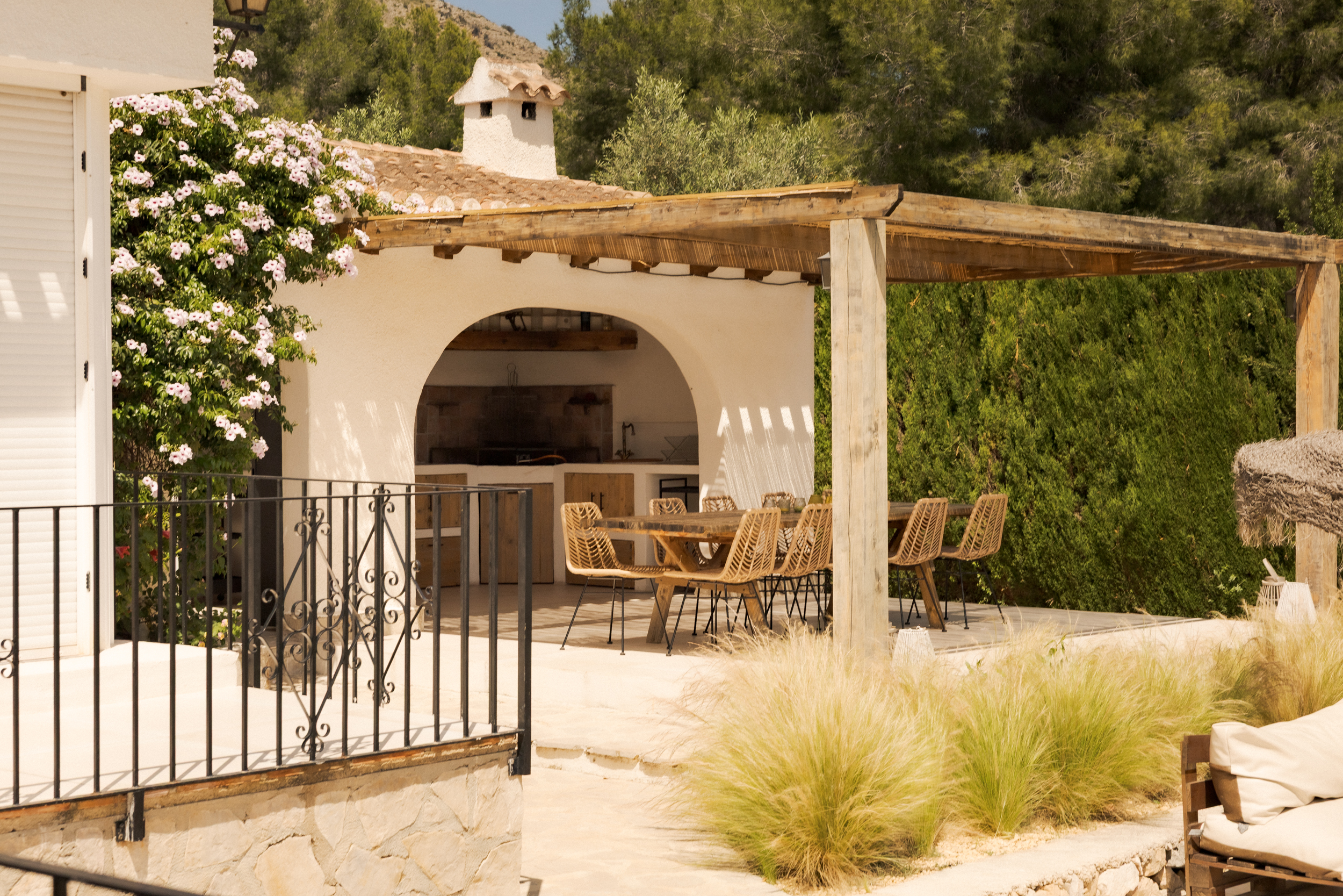 Villa Paso Lento-summer kitchen